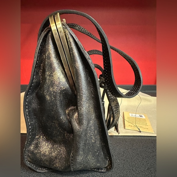 NWT Patricia Nash Distressed Black & Gold Lamé Finish Dual Strap Leather Satchel - Picture 6 of 16